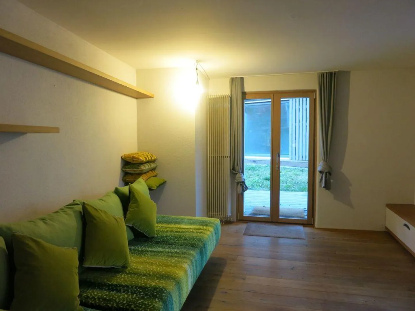 Appartement ancien attrayant de 3.0 pièces dans une propriété historique à un emplacement central - Photo 5 sur 9