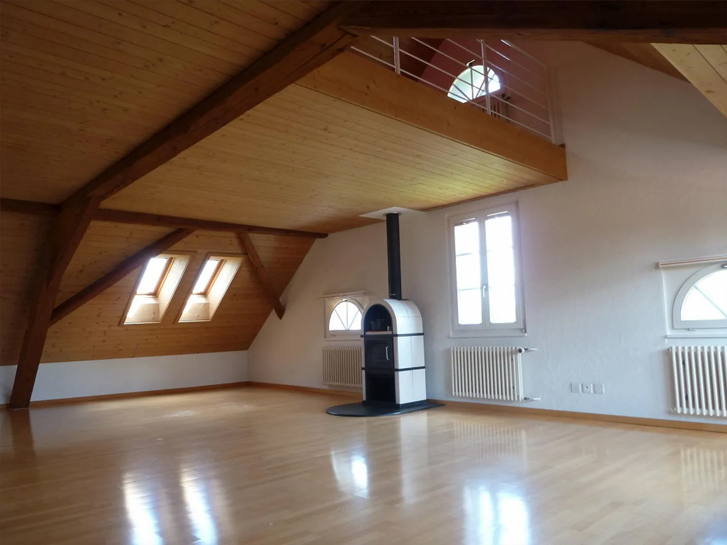 Appartement en maisonette avec beaucoup de charme - Photo 3 sur 13