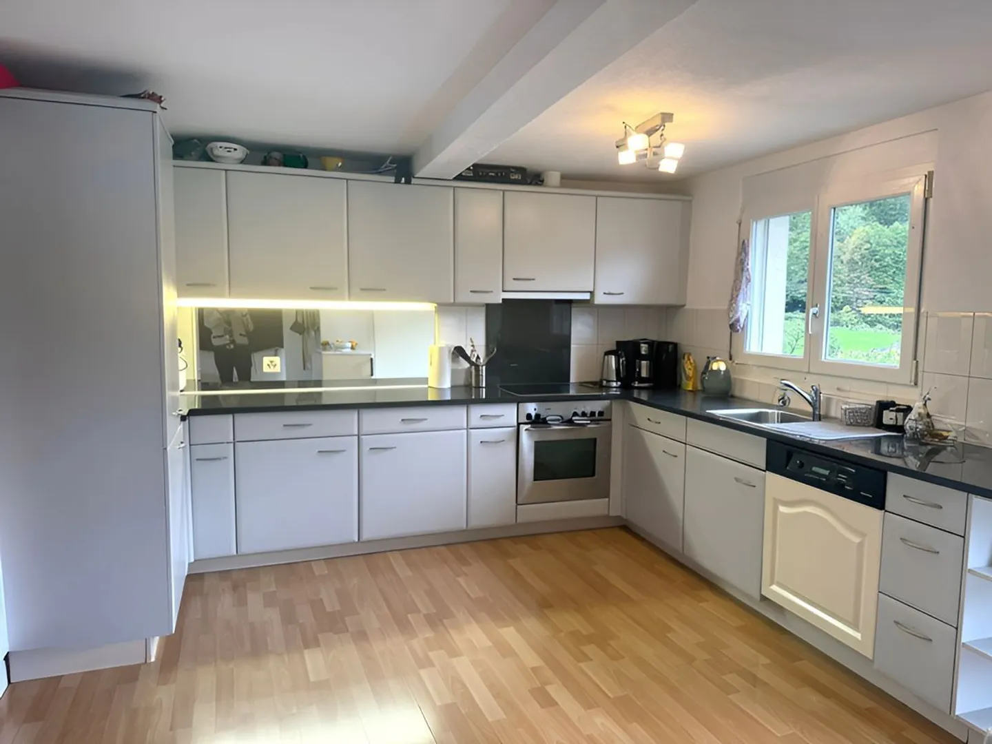 RENDITE-MFH (5%) DANS LE GLARNERLAND EN PLEINE CROISSANCE - Photo 3 sur 13