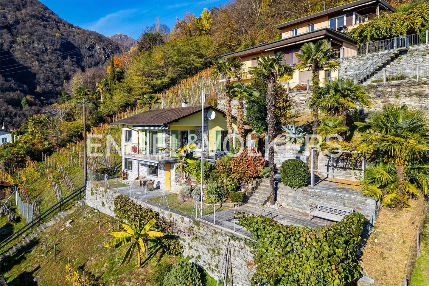 Sun-drenched Ticino house in idyllic hillside location (16) - Photo 2 of 14