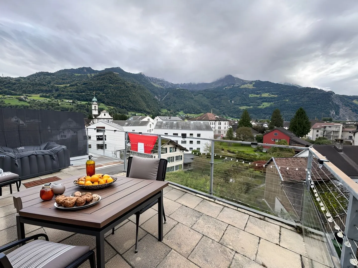 RENDITE-MFH (5%) DANS LE GLARNERLAND EN PLEINE CROISSANCE - Photo 2 sur 13