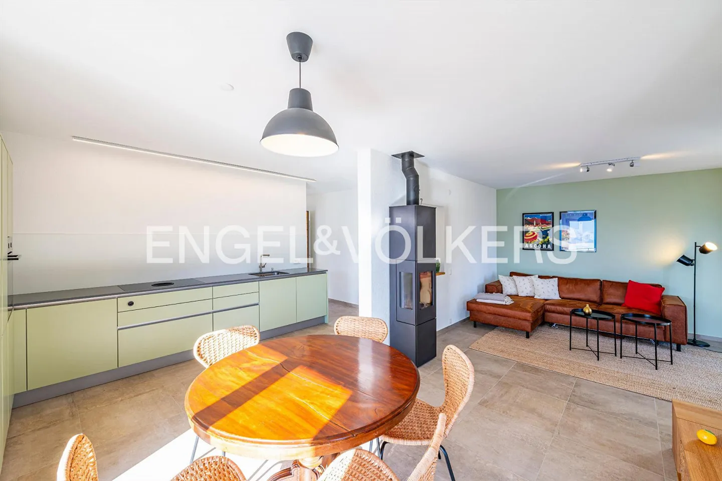 Sun-drenched Ticino house in idyllic hillside location (16) - Photo 6 of 14