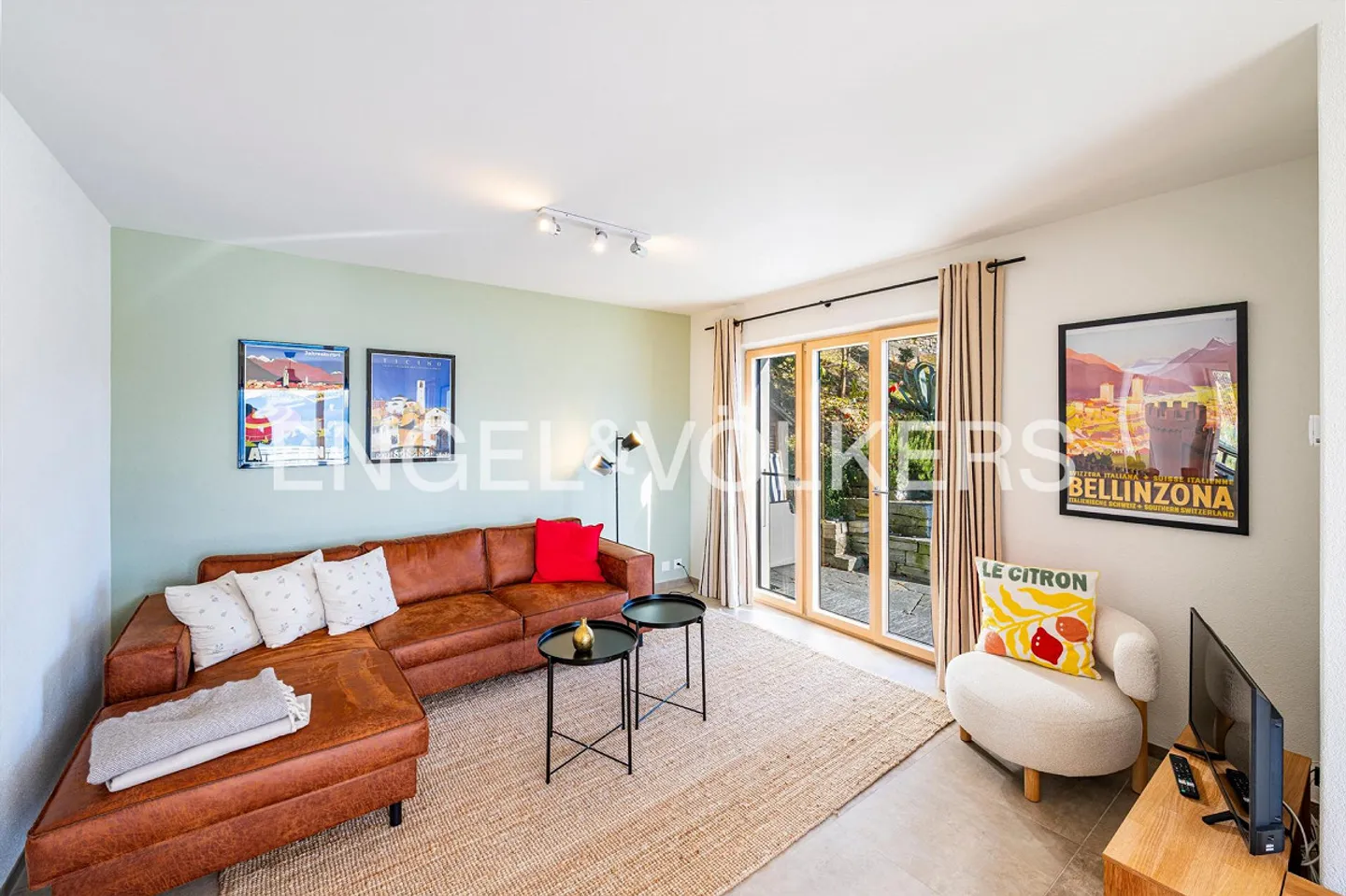 Sun-drenched Ticino house in idyllic hillside location (16) - Photo 7 of 14