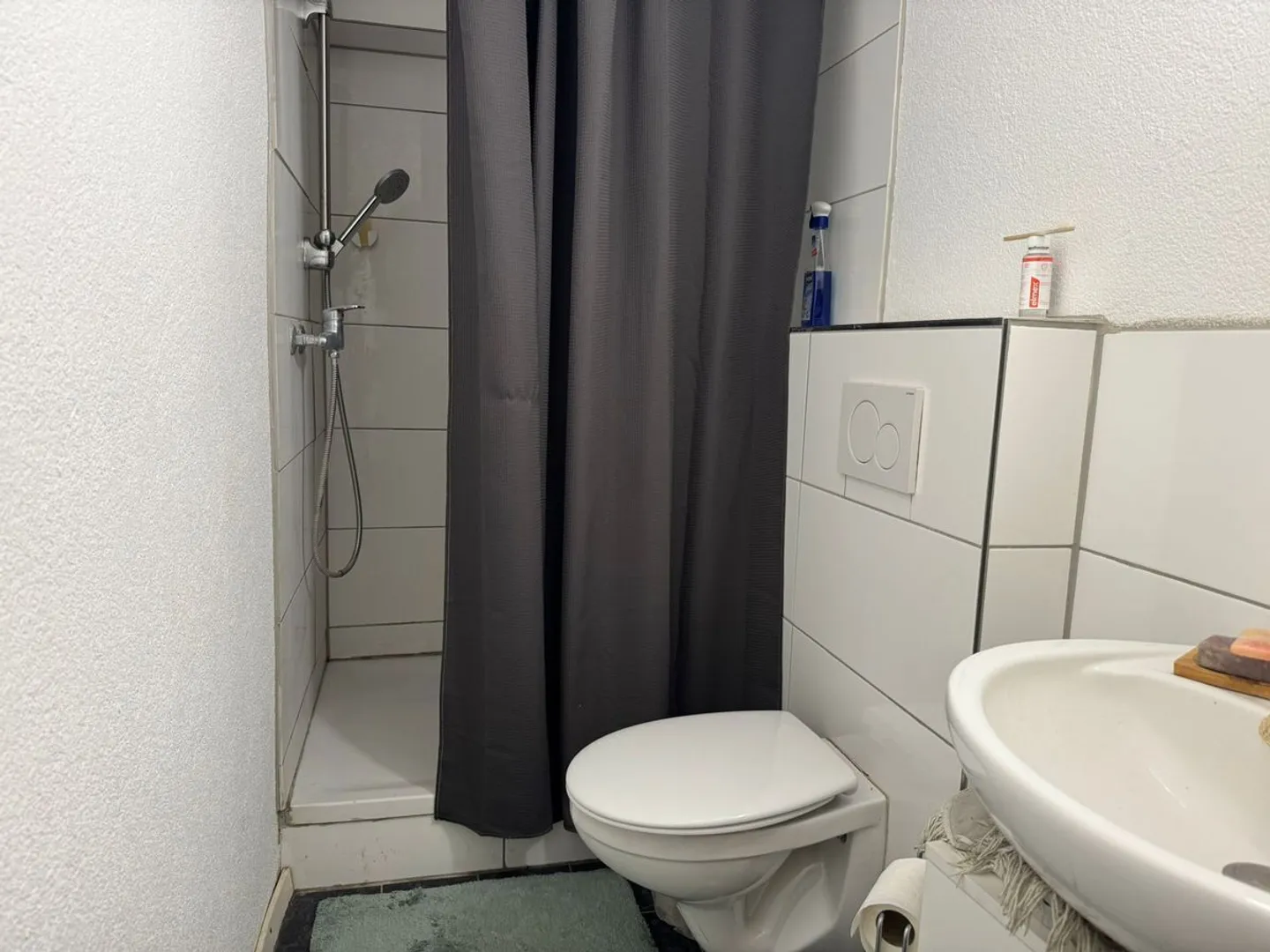 RENDITE-MFH (5%) DANS LE GLARNERLAND EN PLEINE CROISSANCE - Photo 12 sur 13