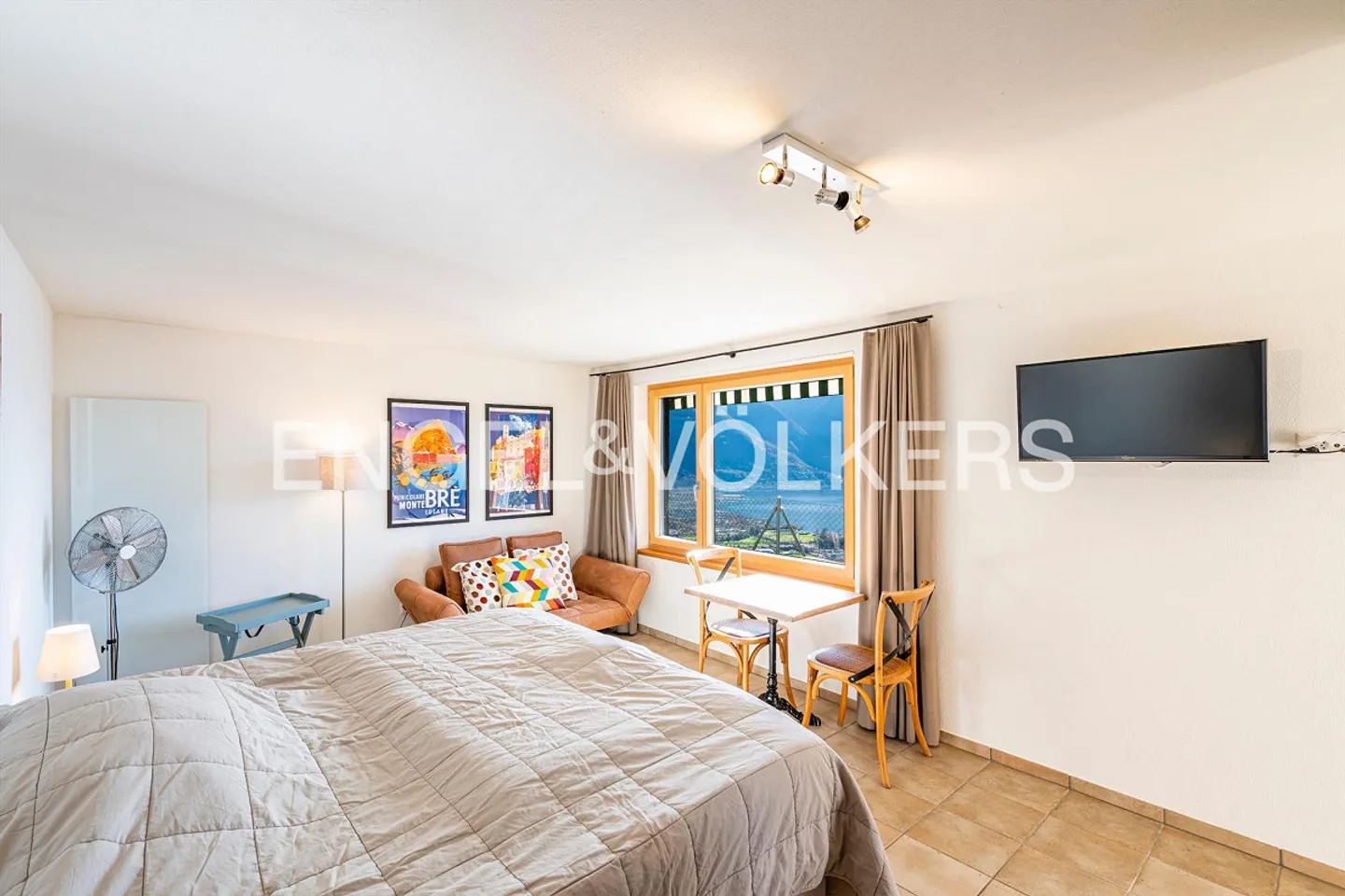 Sun-drenched Ticino house in idyllic hillside location (16) - Photo 12 of 14