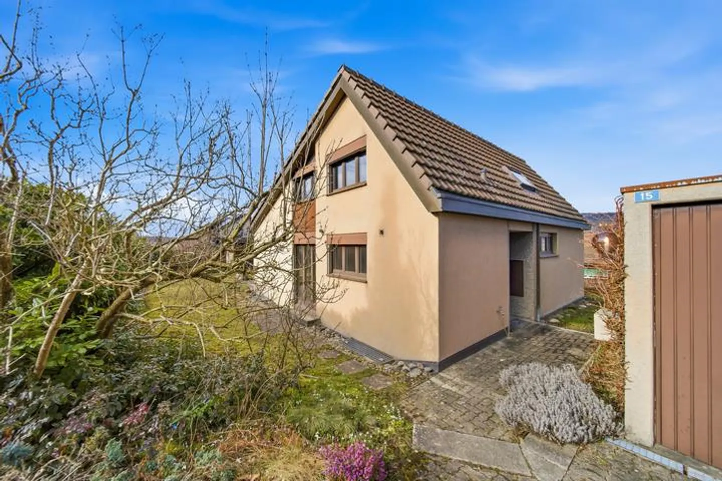 CHANCE IN THE ZURICH AREA - BUILDING LAND WITH GREAT POTENTIAL - Photo 6 of 9