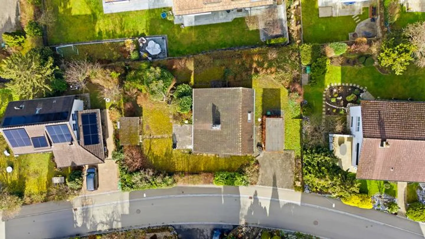 CHANCE IN THE ZURICH AREA - BUILDING LAND WITH GREAT POTENTIAL - Photo 8 of 9