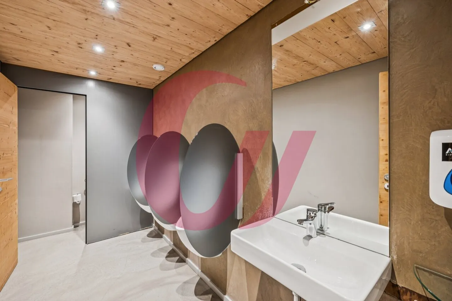 Commercial building in the center of Charmey! - Photo 10 of 10