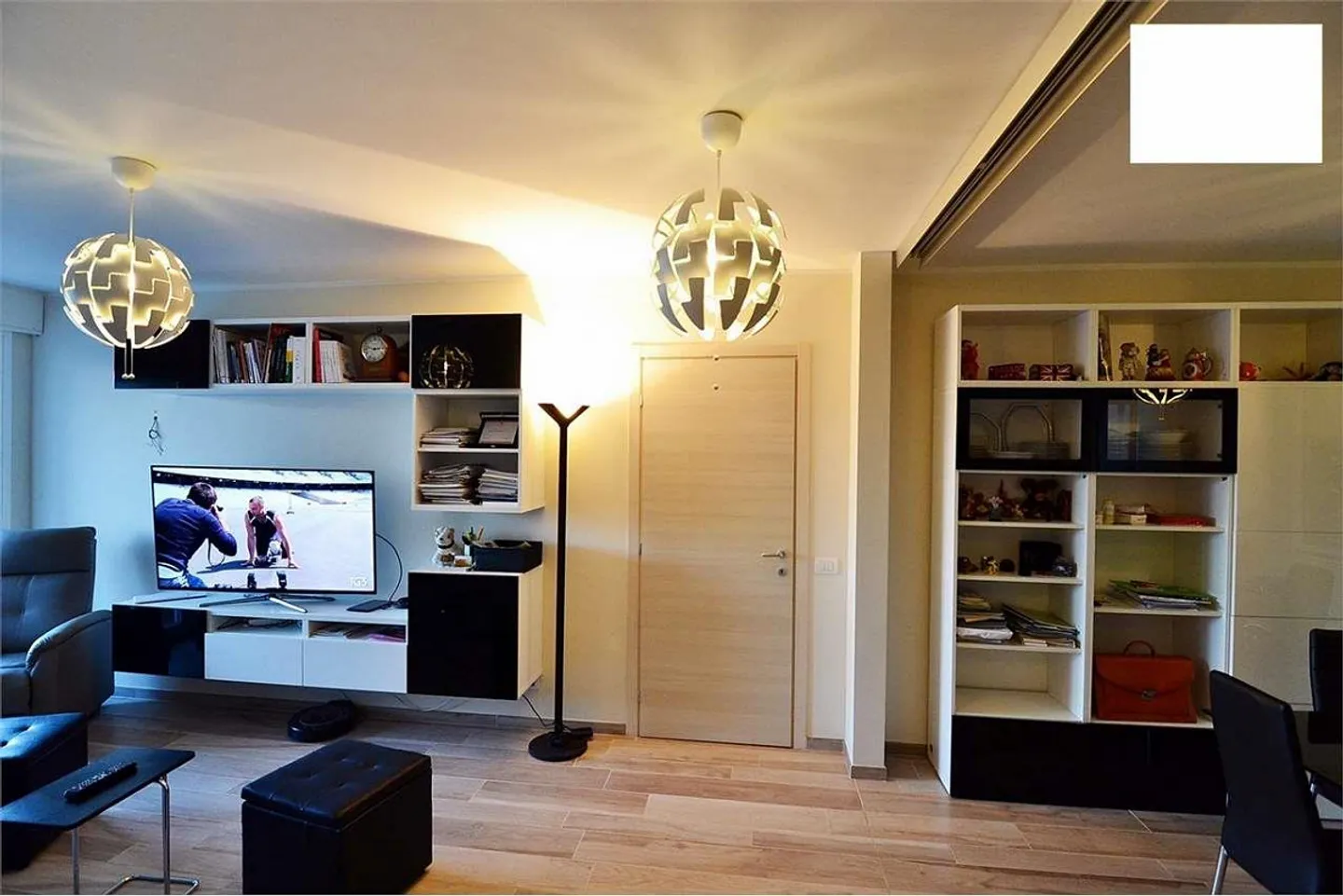 Schönes Apartment 3.5 komplett renoviert im Paradies - Foto 2 von 9