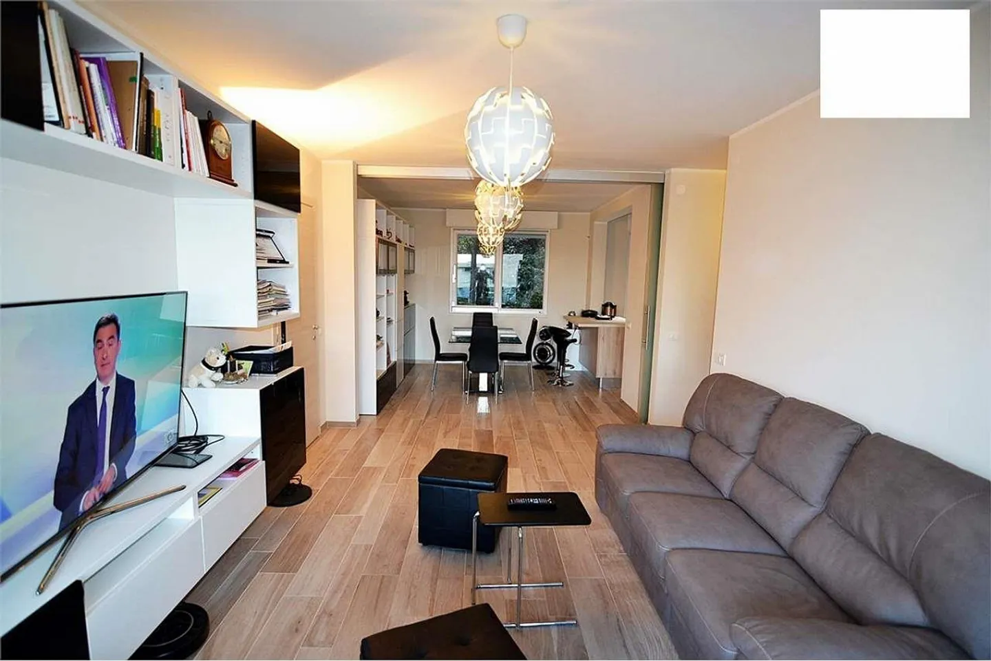 Schönes Apartment 3.5 komplett renoviert im Paradies - Foto 3 von 9