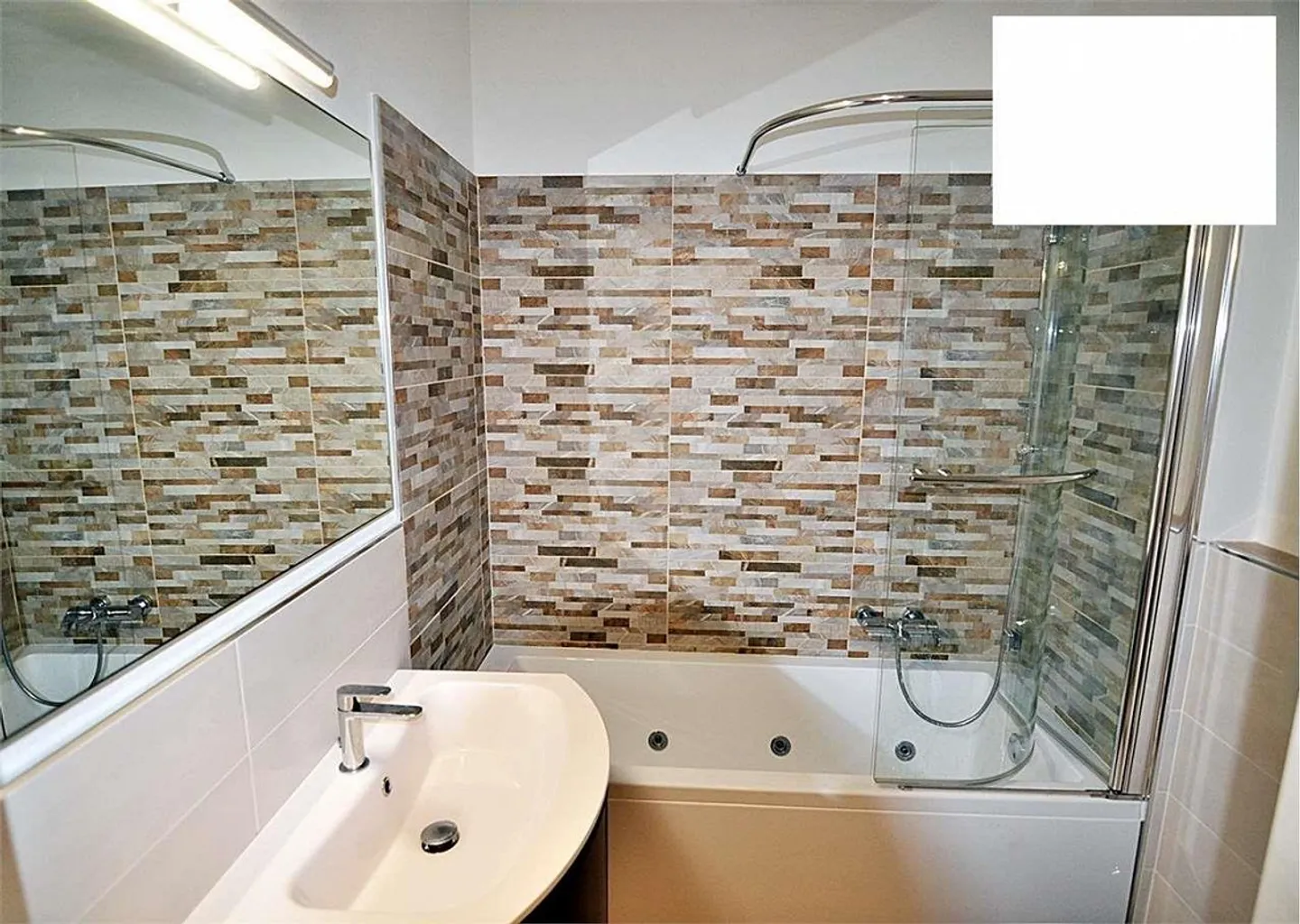 Schönes Apartment 3.5 komplett renoviert im Paradies - Foto 6 von 9