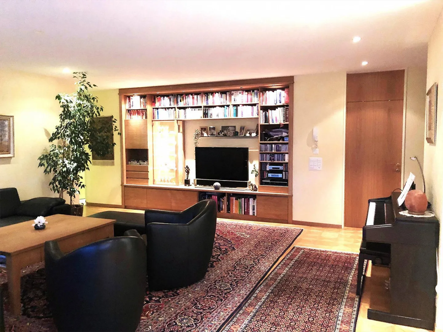 Geräumige Terrassenwohnung mit Aussicht - Foto 3 von 16