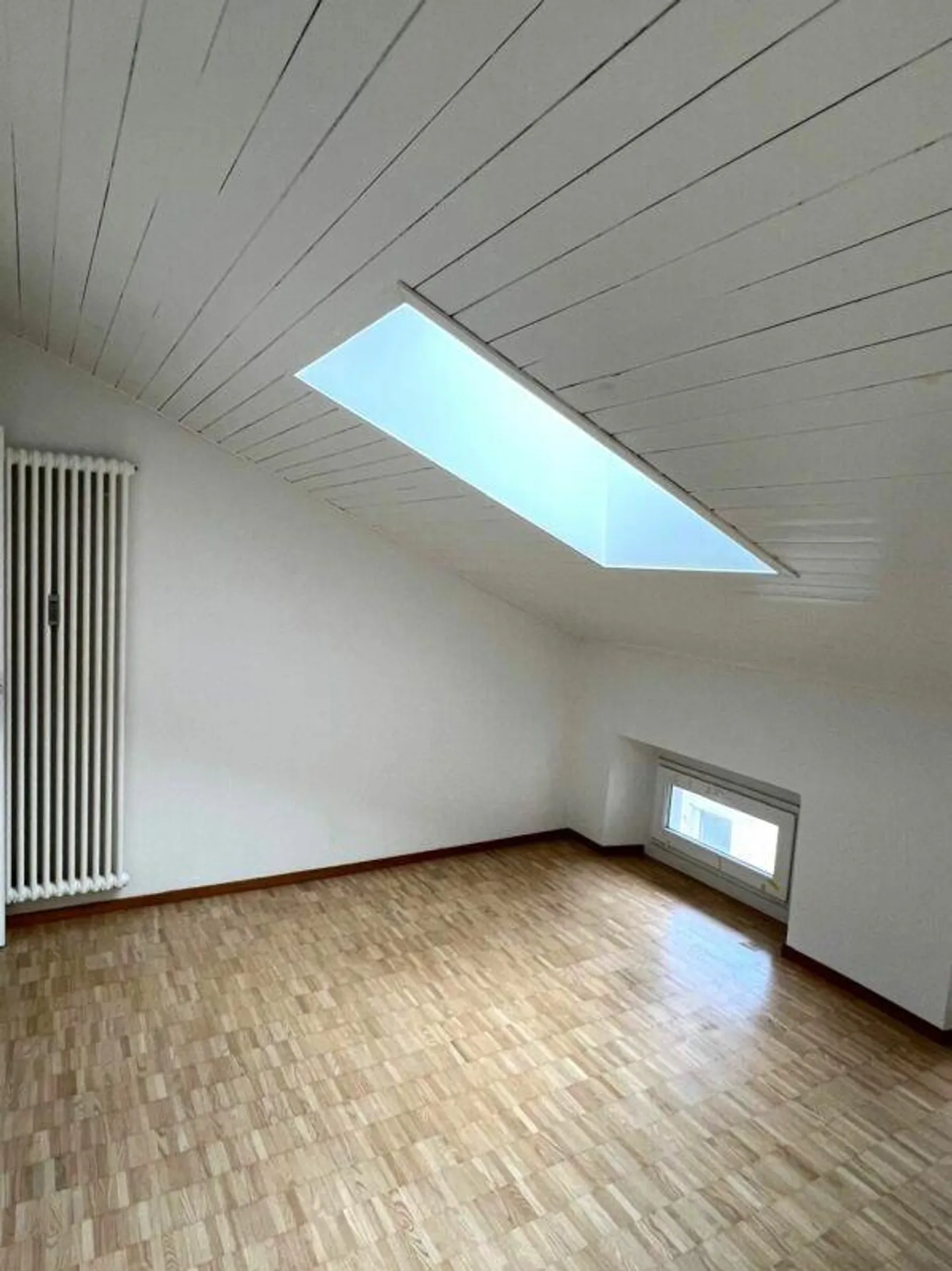 SINGLE-FAMILY HOUSE 4.5 ROOMS - RENOVATED - Photo 5 of 8