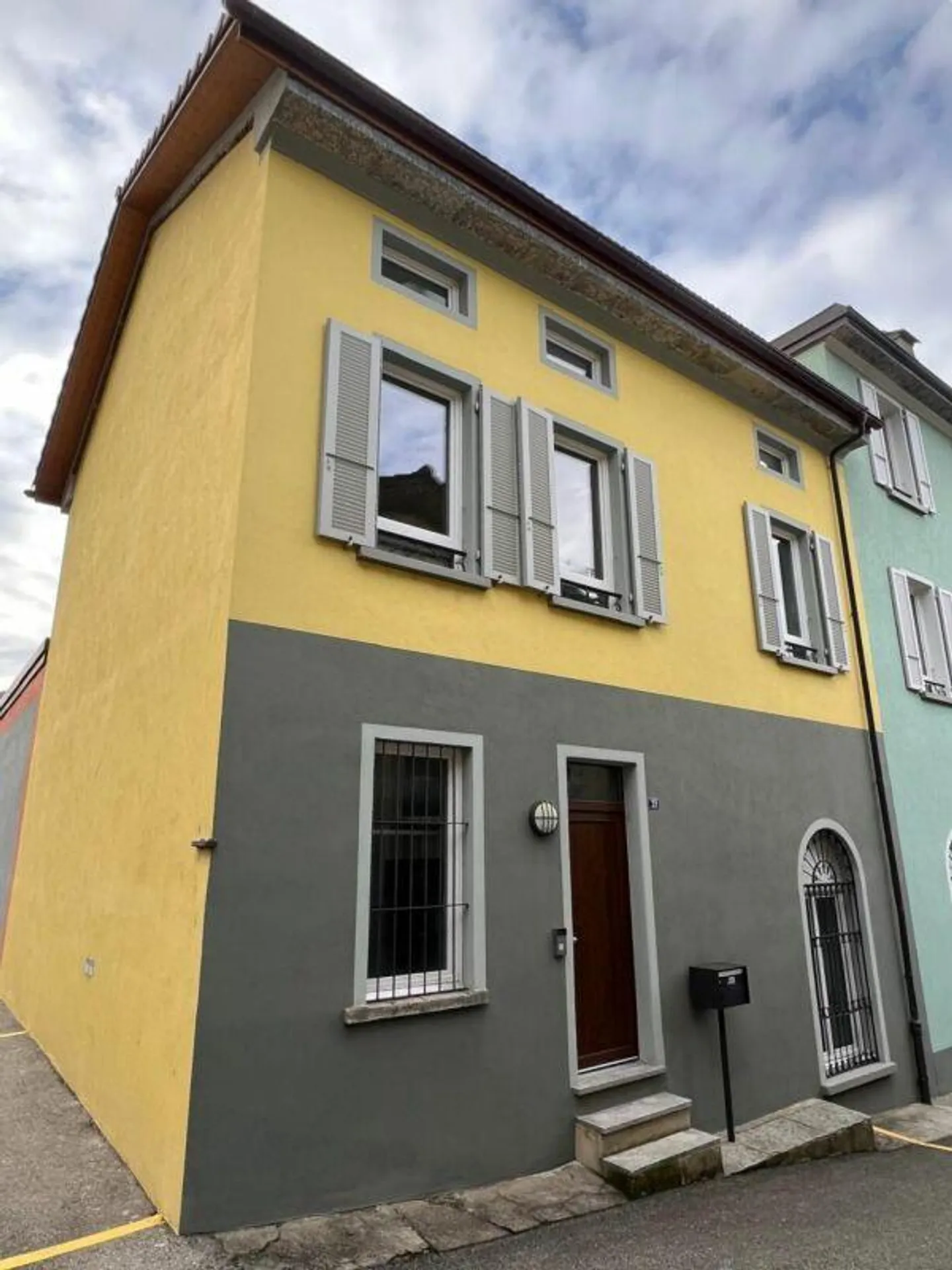 SINGLE-FAMILY HOUSE 4.5 ROOMS - RENOVATED - Photo 8 of 8