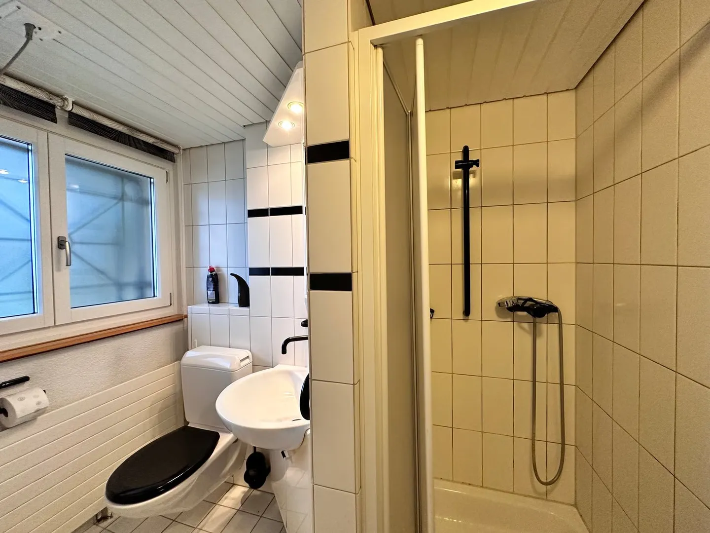 Charmante 7-Zimmer-Villa zur Miete in Büren an der Aare - Foto 14 von 15