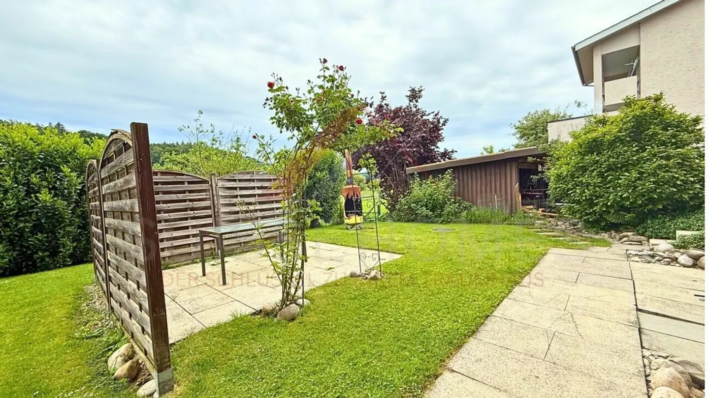 Attractive multi-family house in Grasswil BE - well-maintained, solid and with 4.8% yield - Photo 7 of 17