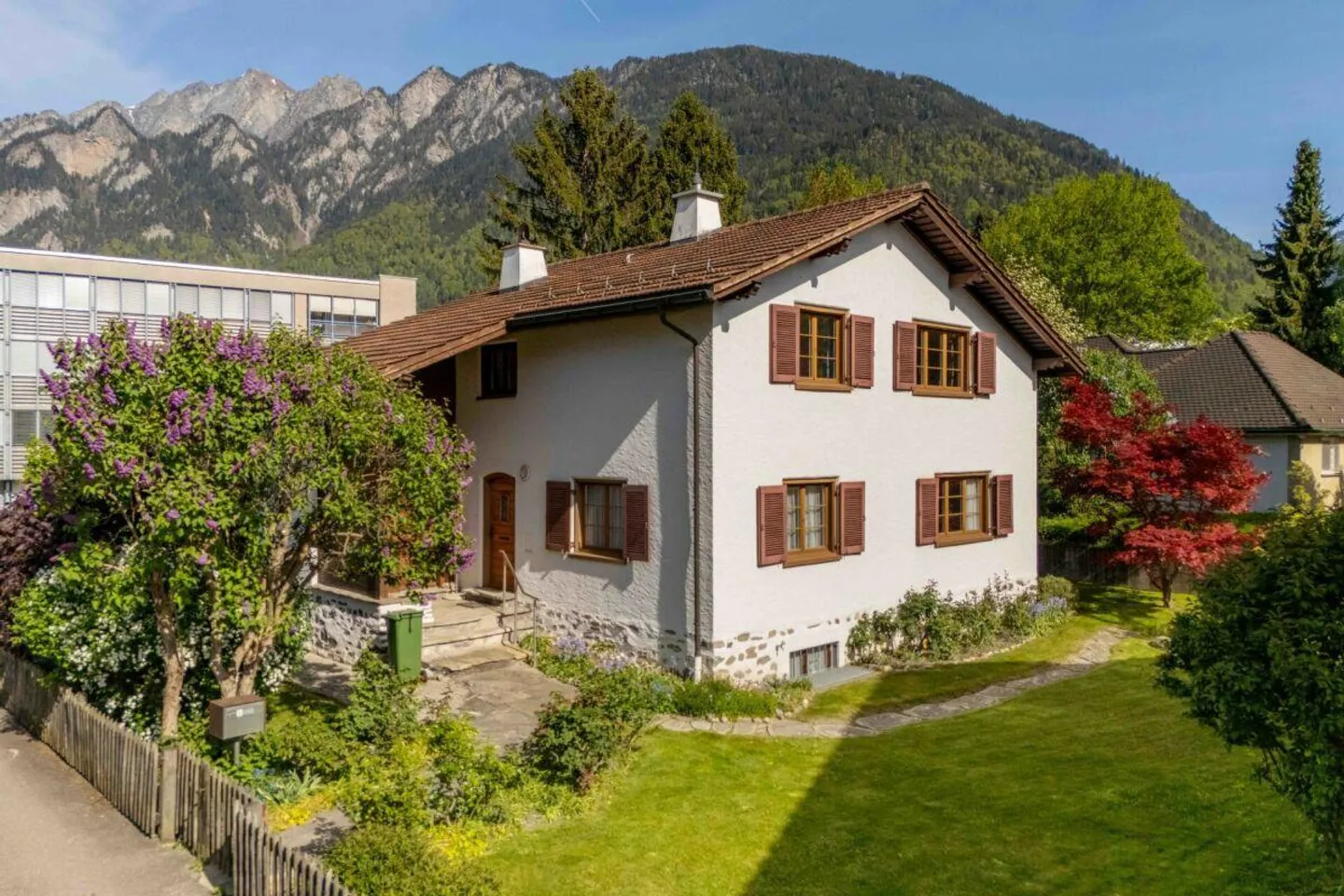 Charming old property with garden idyll near the center - Photo 1 of 13