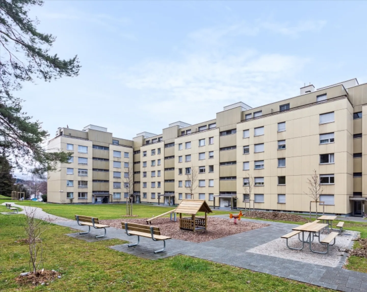 Dépôt spacieux à louer - Photo 1 sur 1