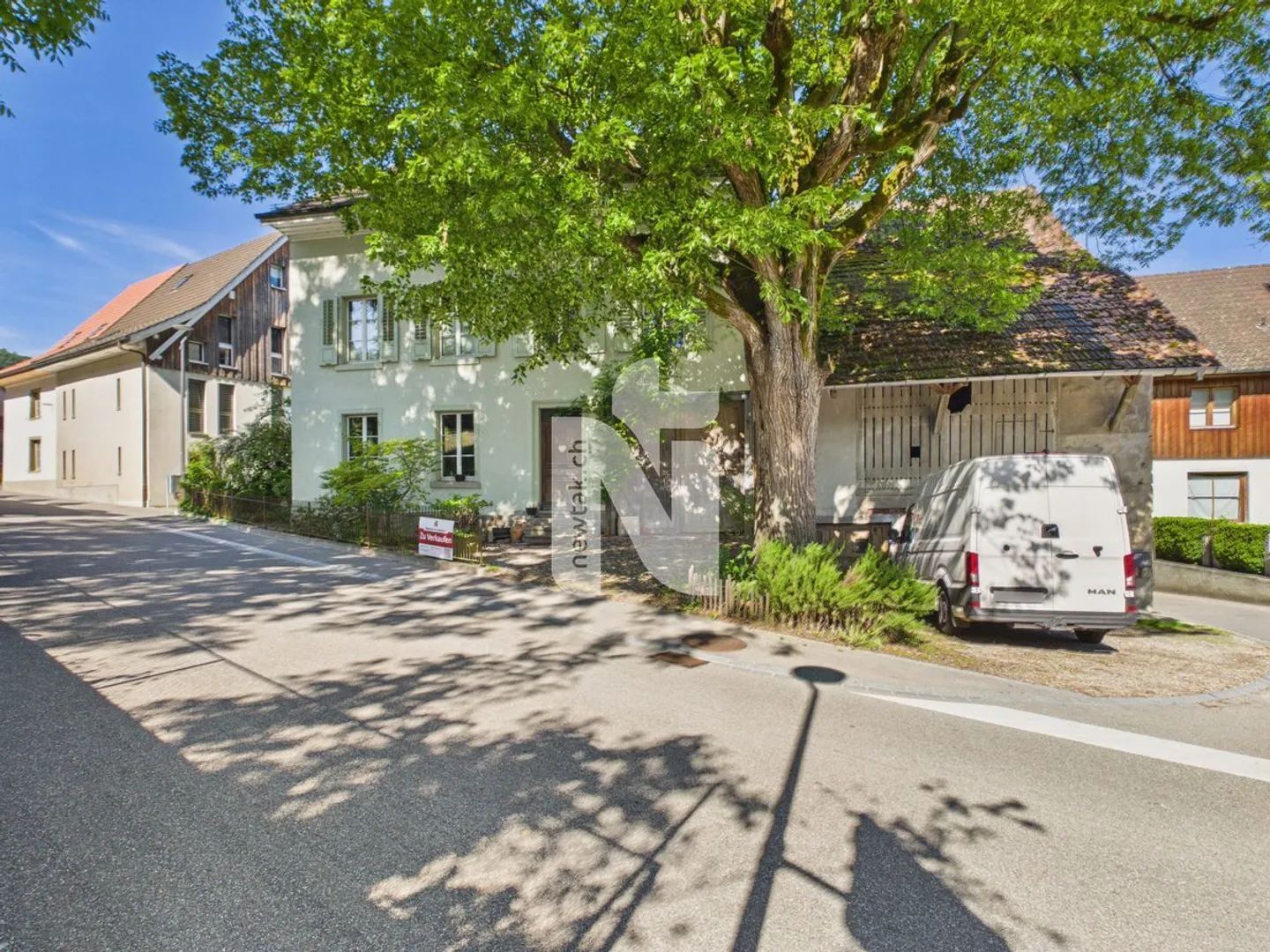 Stilvolles Haus mit Garten und Atelier - Foto 2 von 13
