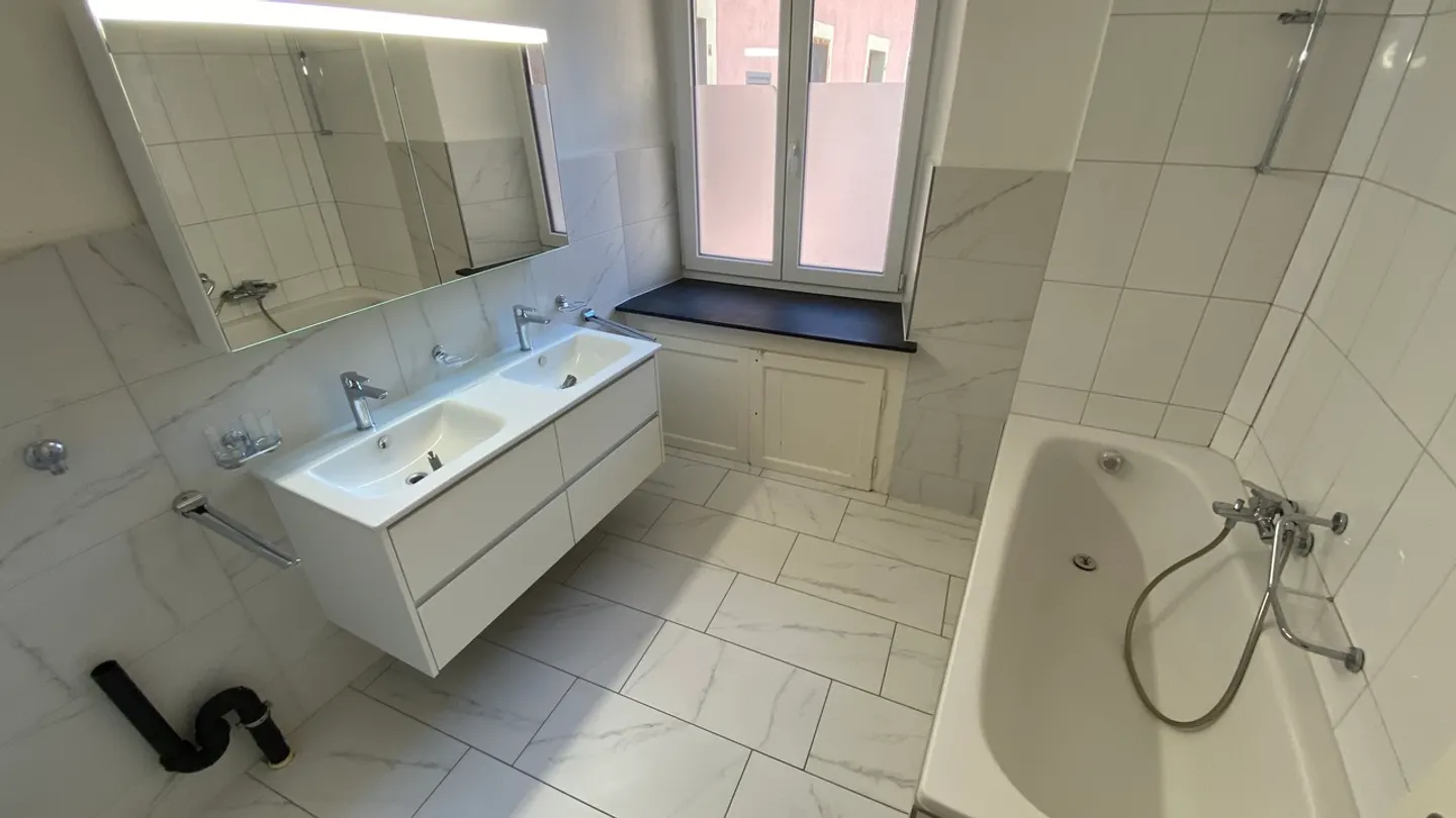 Charming 5.5-Room Apartment - Photo 10 of 17
