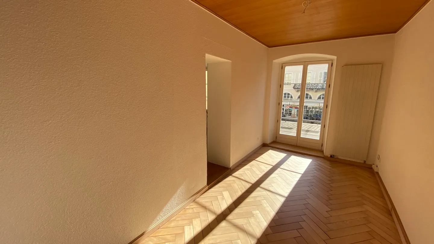 Charming 5.5-Room Apartment - Photo 11 of 17