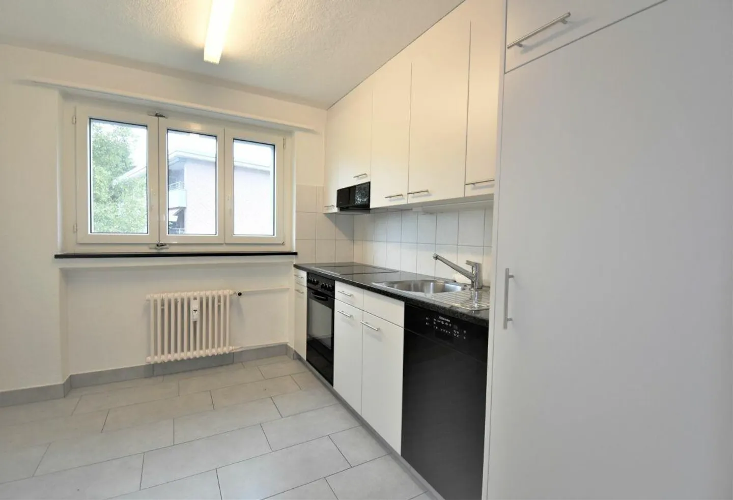 Charmante Wohnung mit Balkon - Foto 3 von 12