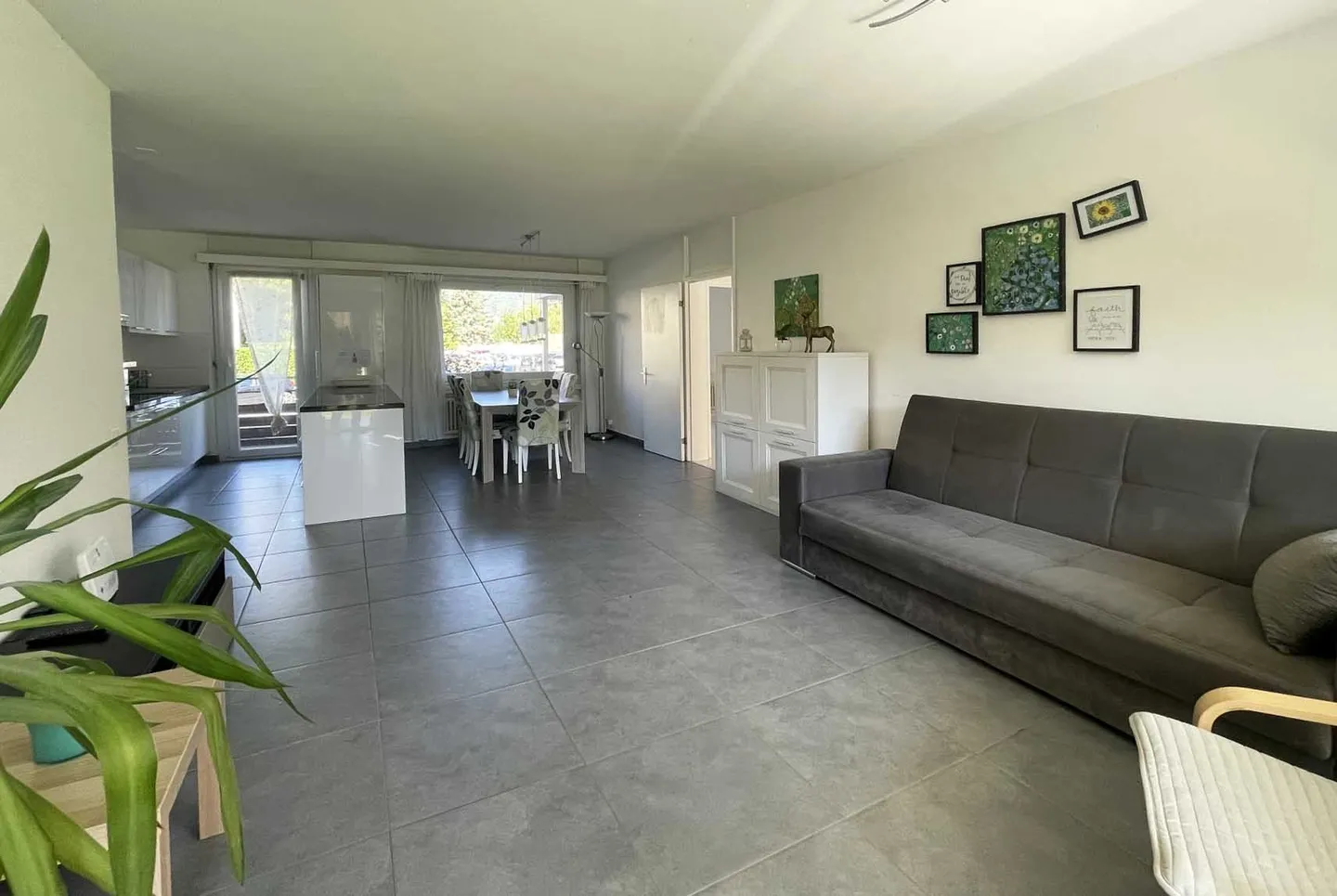 Willkommen in der 4.5-Zimmer-Wohnung in einer Residenz mit Pool in Ponte Capriasca - Foto 2 von 9