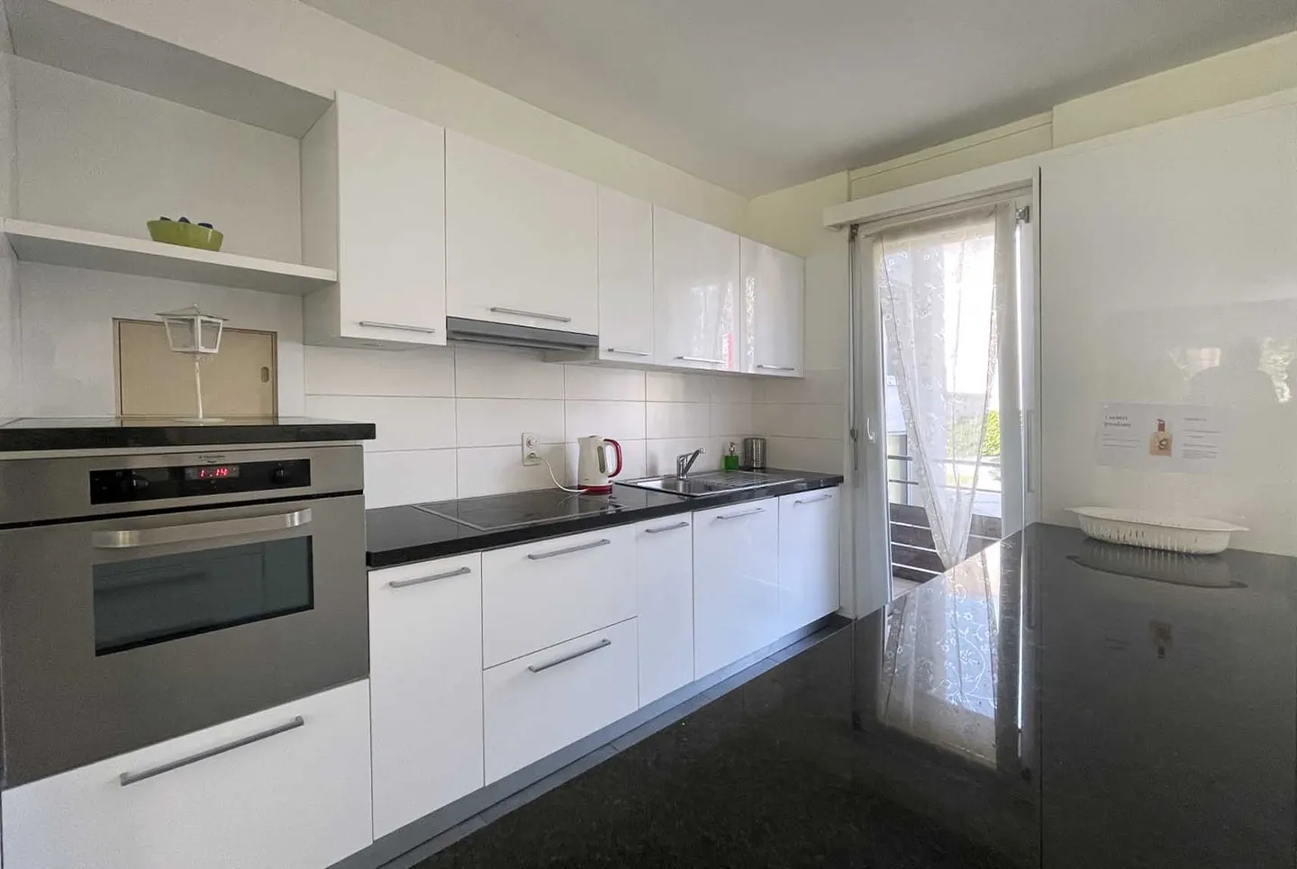 Willkommen in der 4.5-Zimmer-Wohnung in einer Residenz mit Pool in Ponte Capriasca - Foto 3 von 9