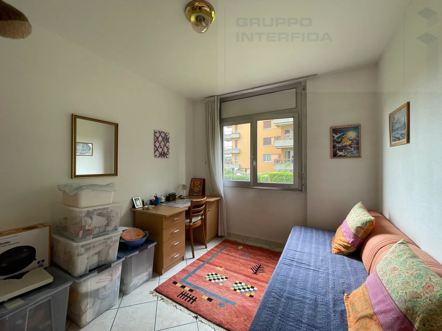 4,5 Lokale mit Garten und Schwimmbad, Parkplatz und Keller - Foto 6 von 12