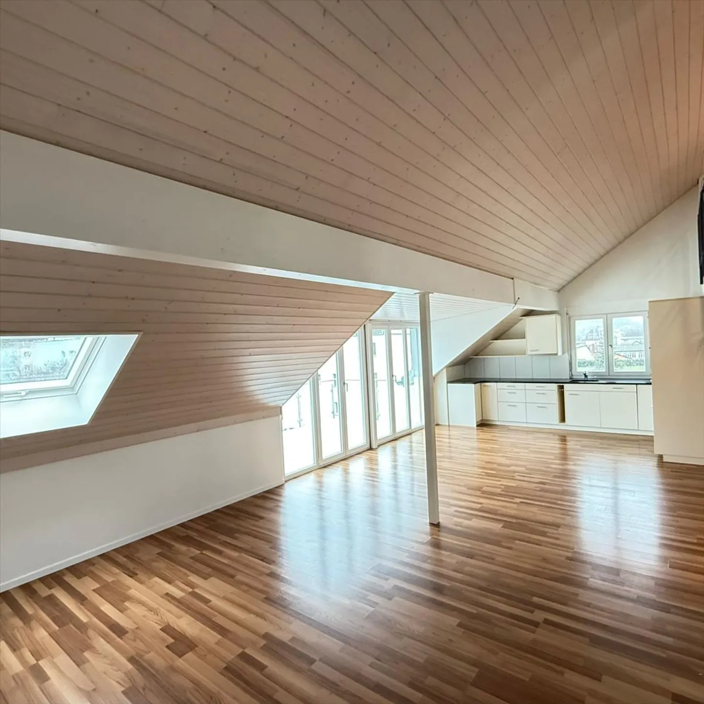 Appartement penthouse moderne avec galerie - Louez sans dépôt ! - Photo 6 sur 13