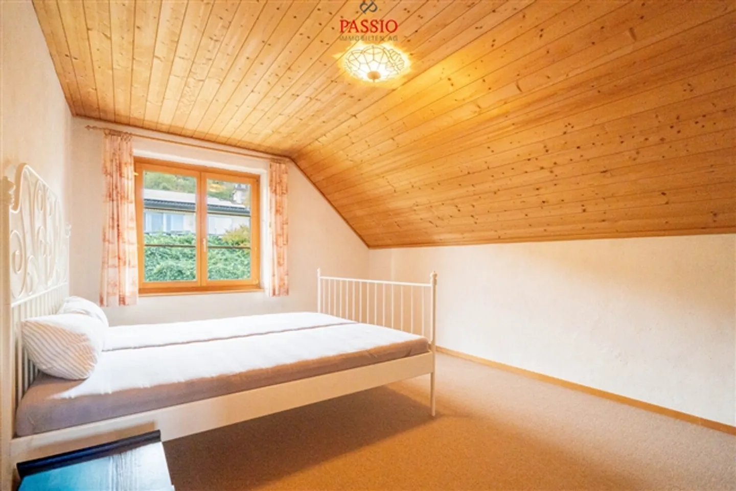 Large 8.5-Room House with Alpine View and Garden Idyl - Photo 18 of 20