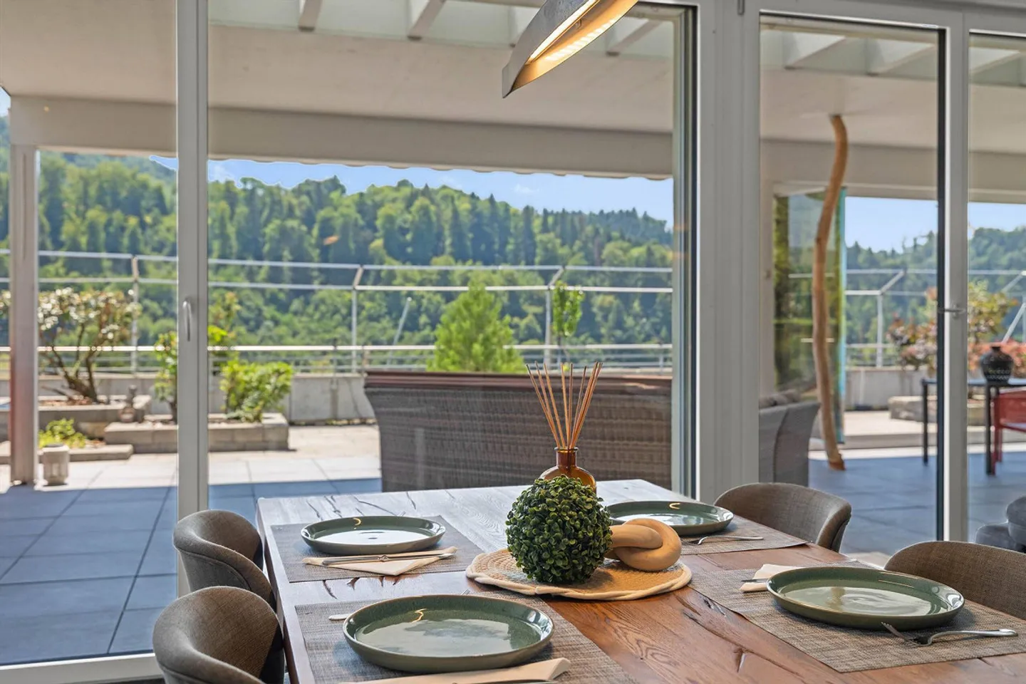 SPECTACLE DE TERRASSE ÉLÉGANT - Photo 5 sur 5