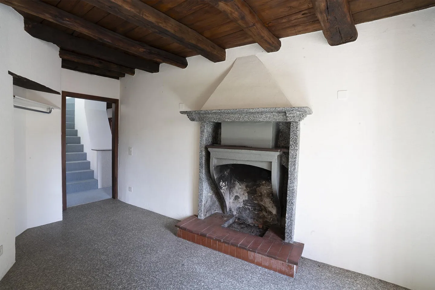 CADEMARIO in two-family house - Photo 1 of 16