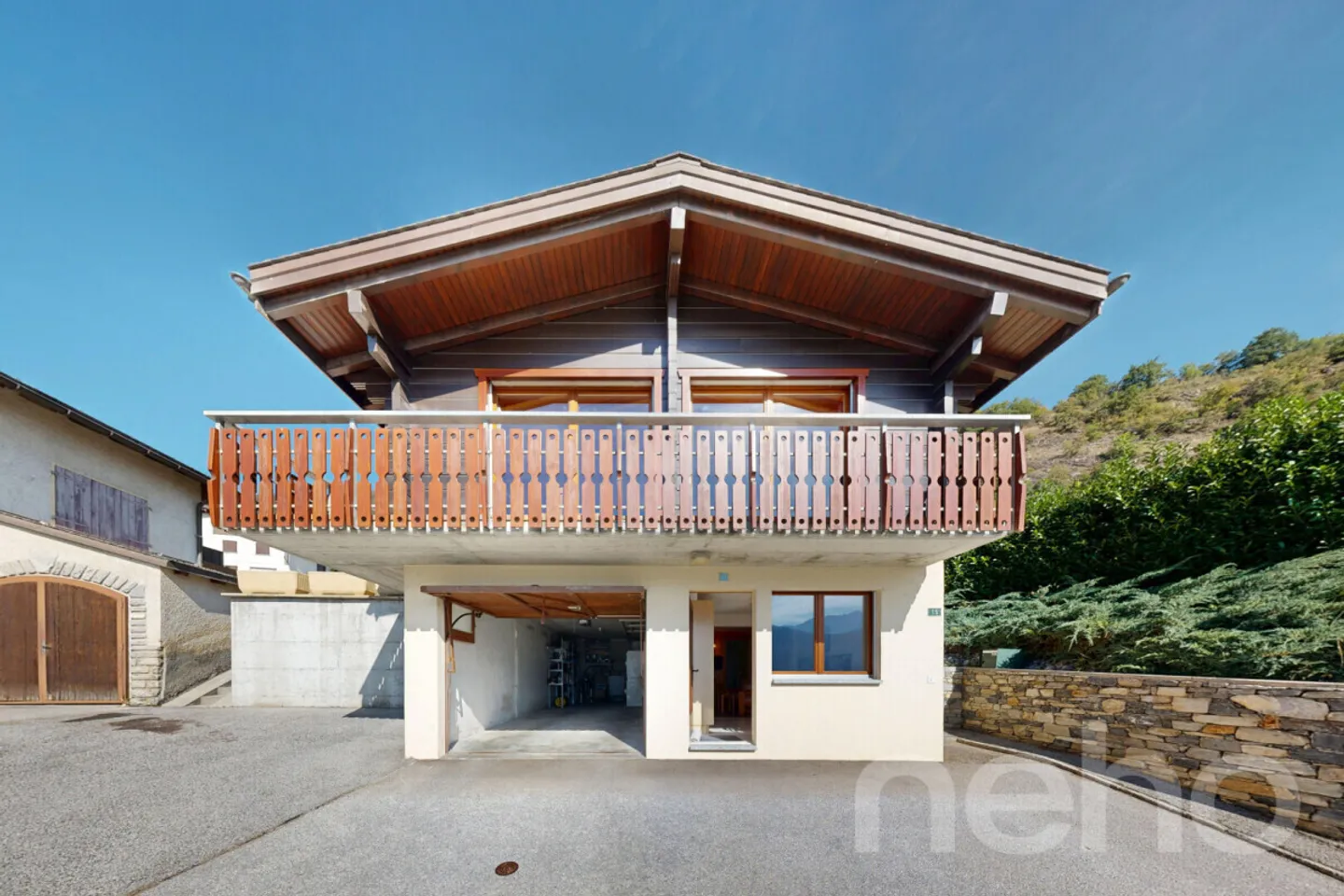 Ein charmantes Chalet mit atemberaubendem Blick nach Süden - Foto 4 von 12
