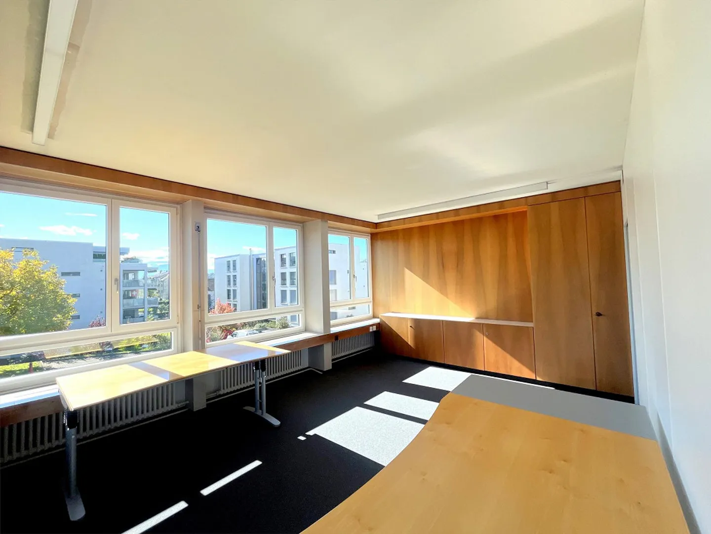 Bureaux attrayants et lumineux dans un emplacement privilégié entre Lucerne et Zug - Photo 2 sur 14