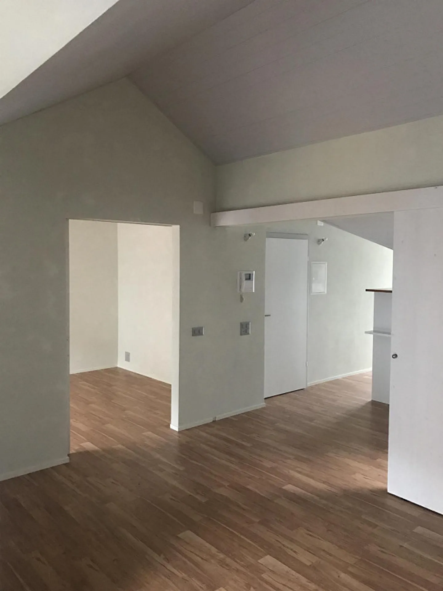 Appartement en attique : central, lumineux, calme, écologique - Photo 3 sur 8