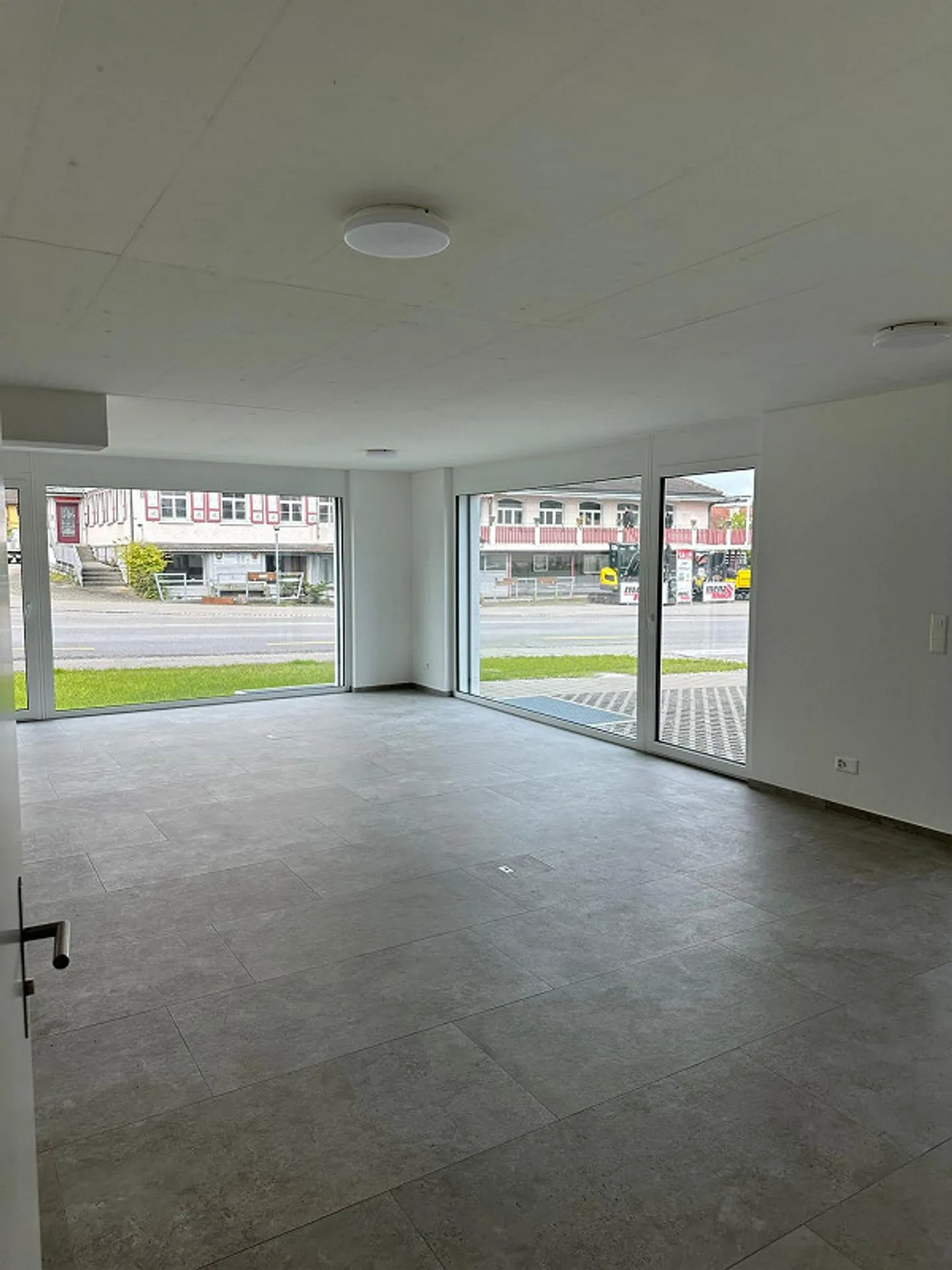 Moderner Gewerberaum zu Vermieten - Foto 6 von 8