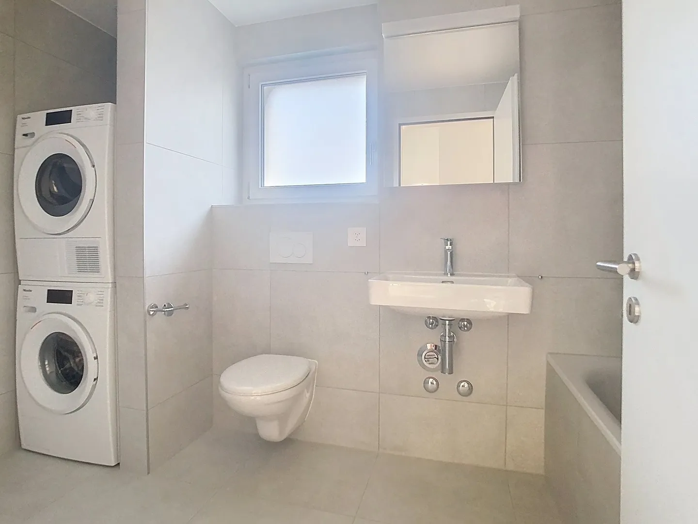 Appartement neuf de 4.5 pièces ! - Photo 2 sur 10