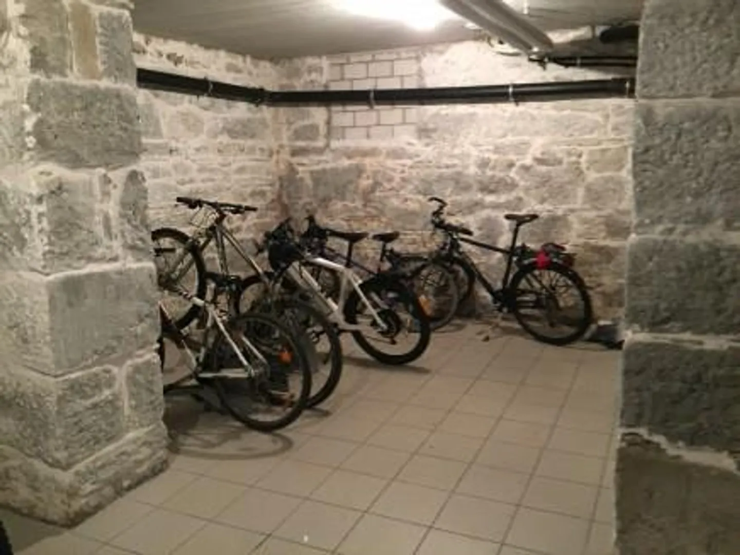 Appartement en attique : central, lumineux, calme, écologique - Photo 8 sur 8