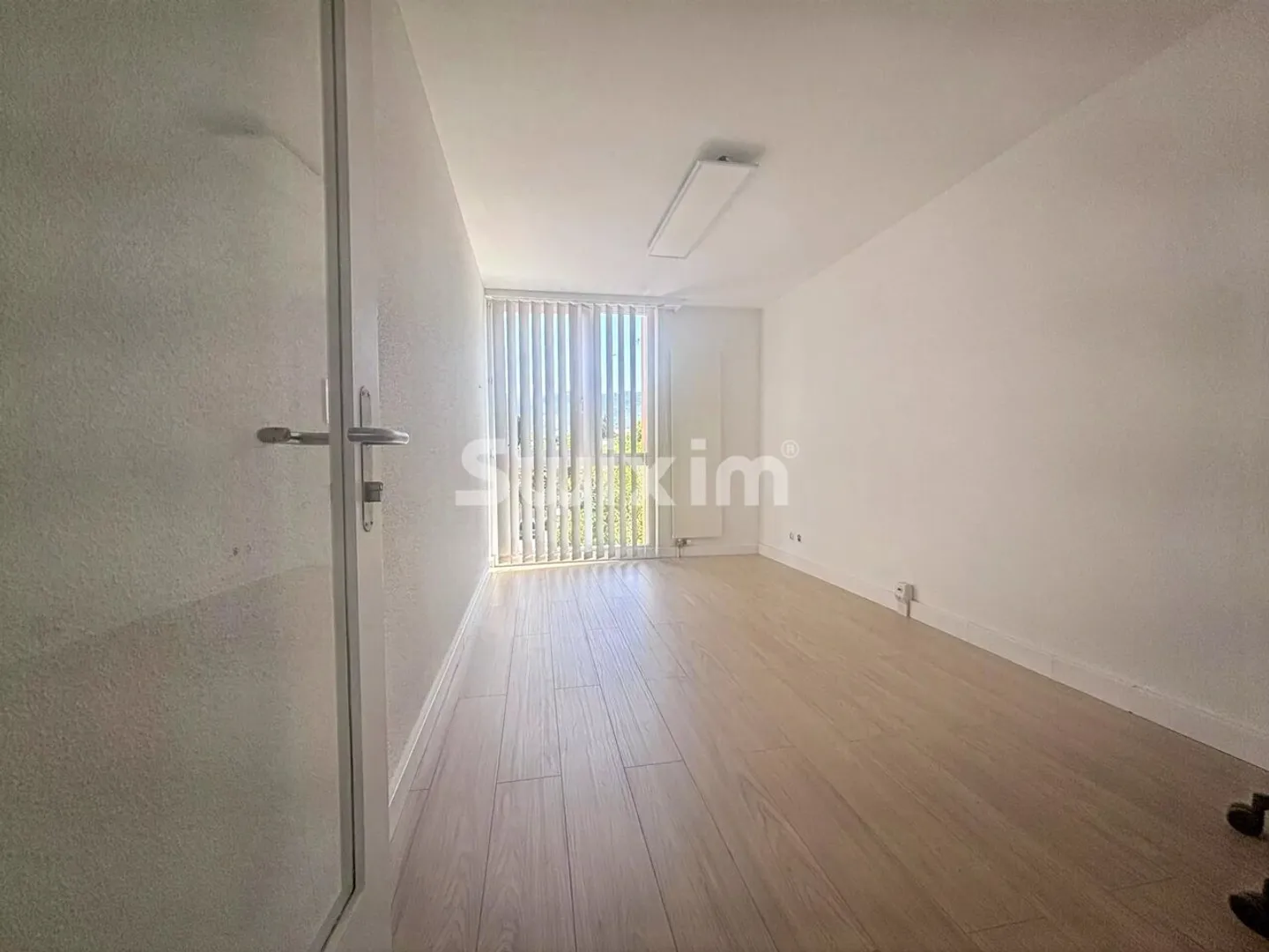 Modern Office Space in Plan-les-Ouates - Photo 3 of 4