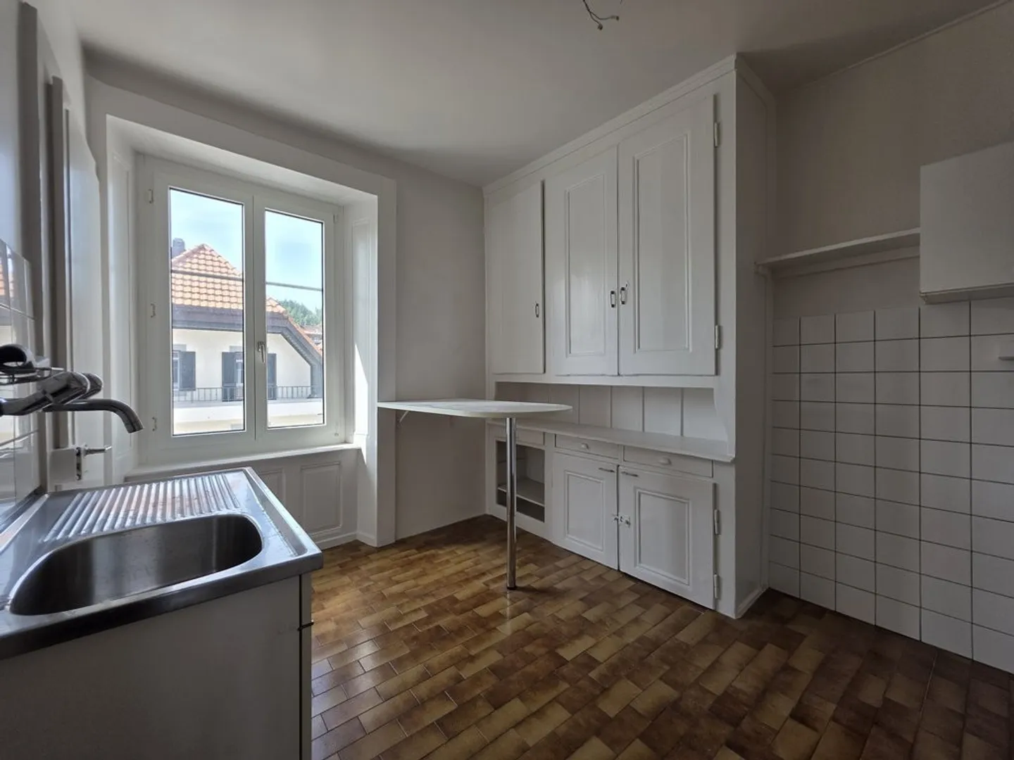 GERÄUMIGE UNTERKUNFT VON 92M2 - Foto 2 von 9