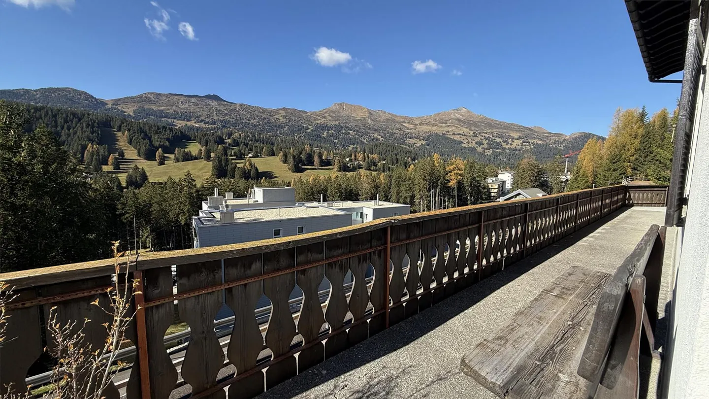 APPARTAMENTO RISTRUTTURATO A LENZERHEIDE CON BELLA AREA GIARDINO - Foto 6 di 15