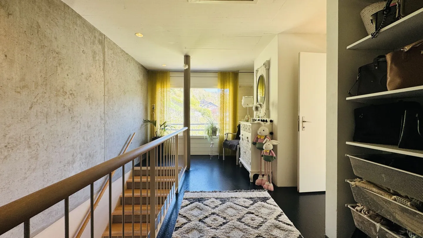 Architektenhaus mit Pool und Aussicht - Foto 9 von 40