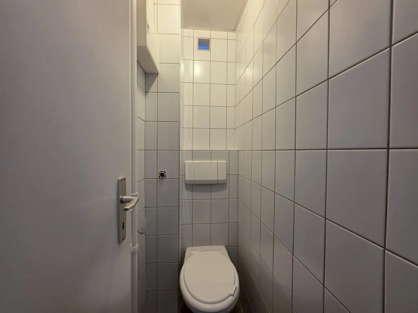 GERÄUMIGE UNTERKUNFT VON 92M2 - Foto 3 von 9