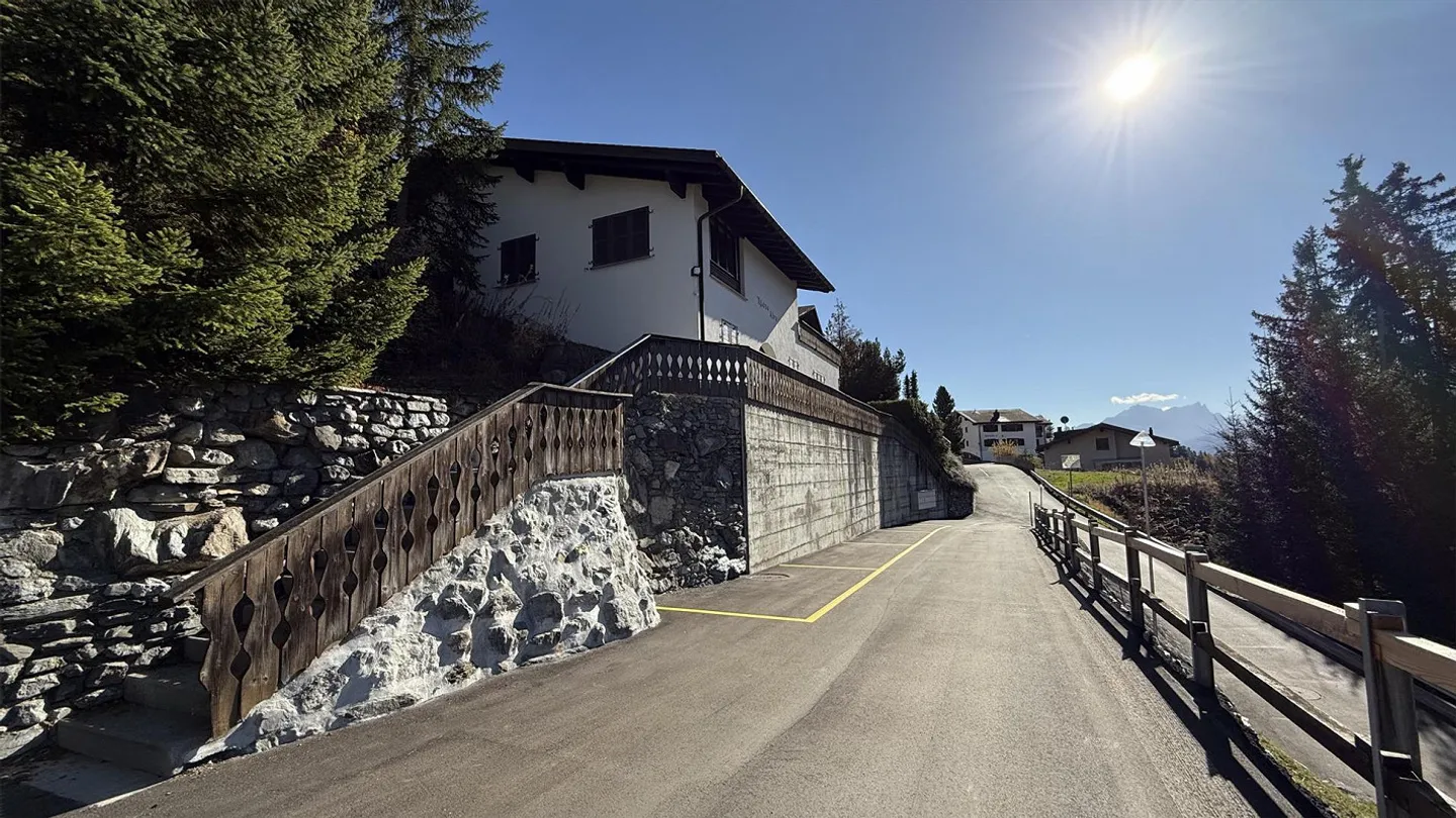 APPARTAMENTO RISTRUTTURATO A LENZERHEIDE CON BELLA AREA GIARDINO - Foto 15 di 15