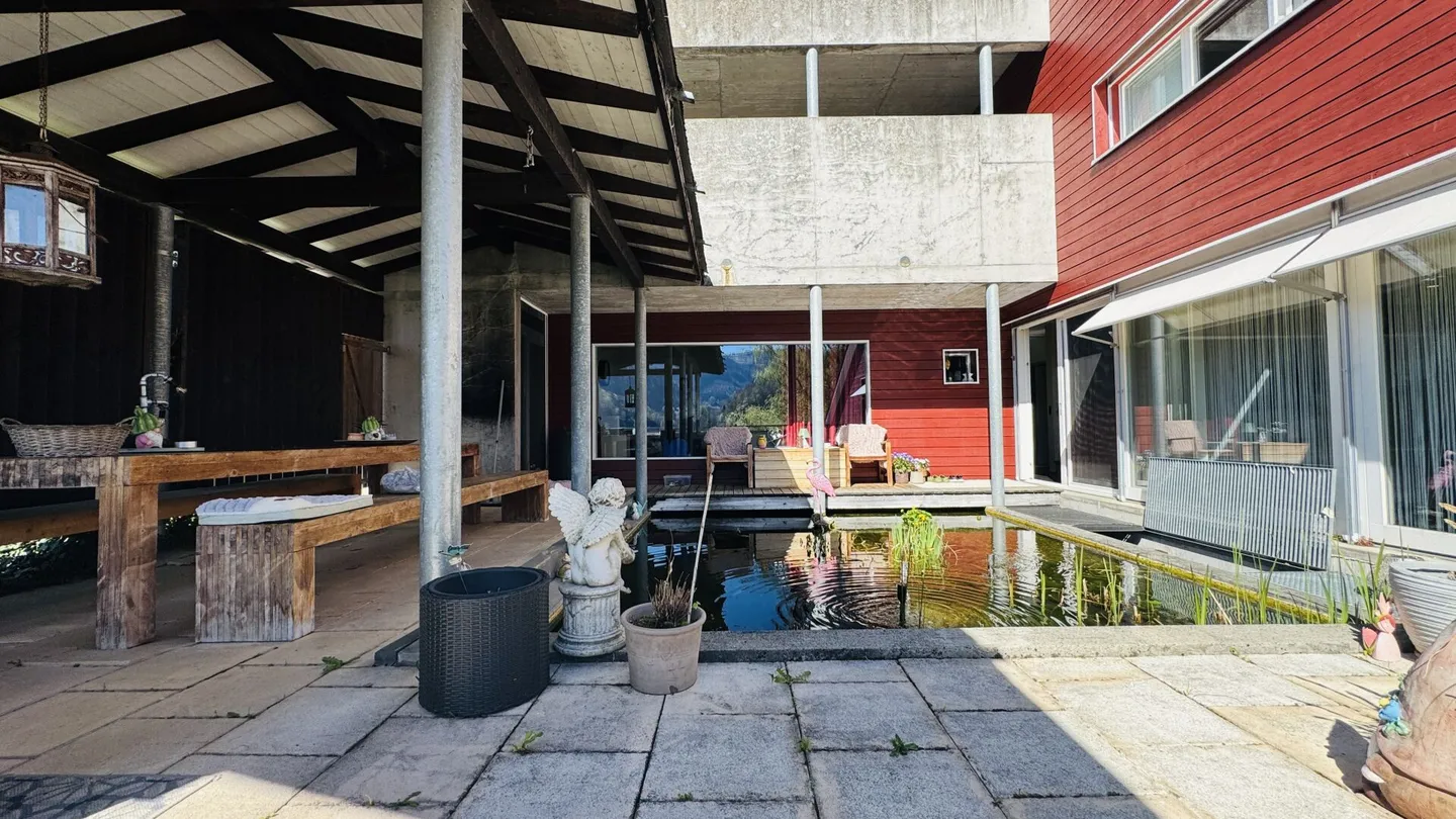 Architektenhaus mit Pool und Aussicht - Foto 33 von 40