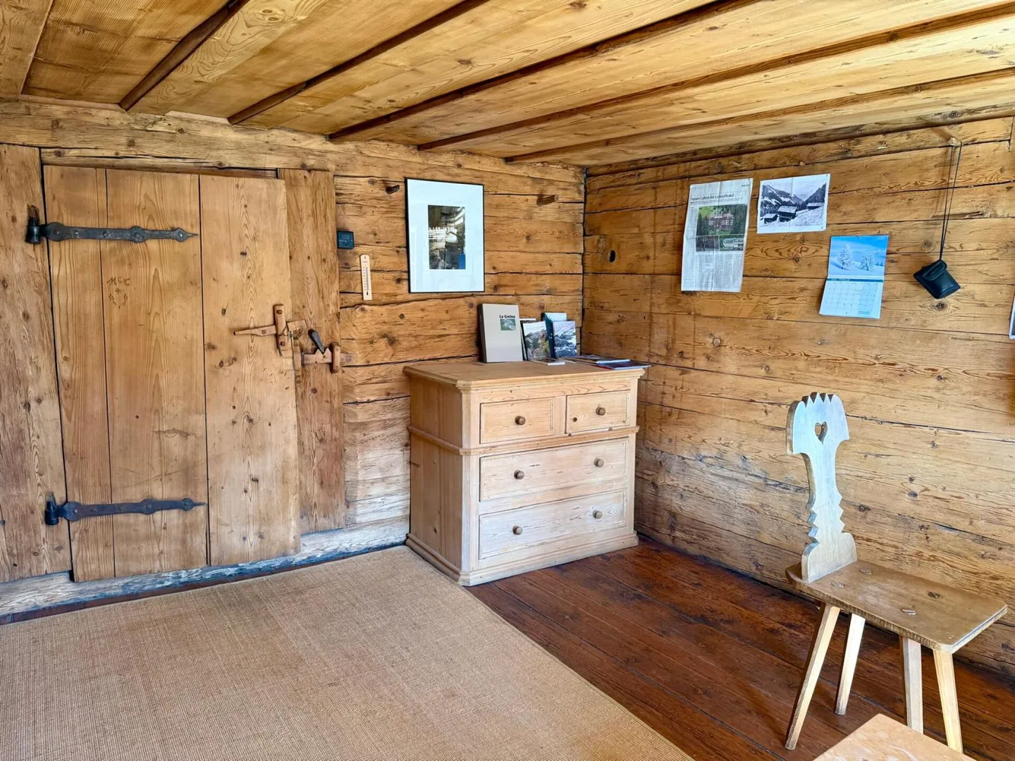 Summit-surrounded panoramic location - Photo 8 of 10