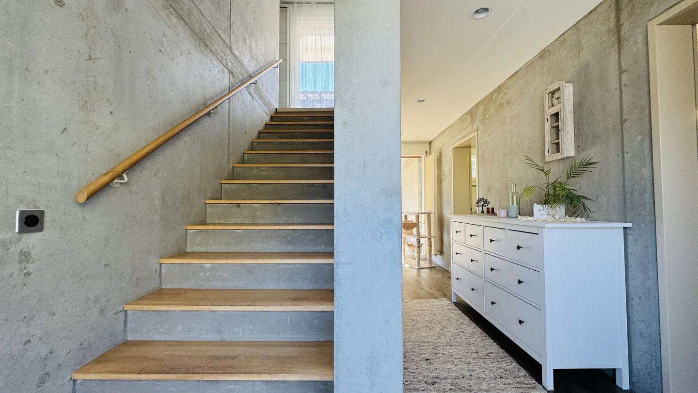 Architektenhaus mit Pool und Aussicht - Foto 29 von 40