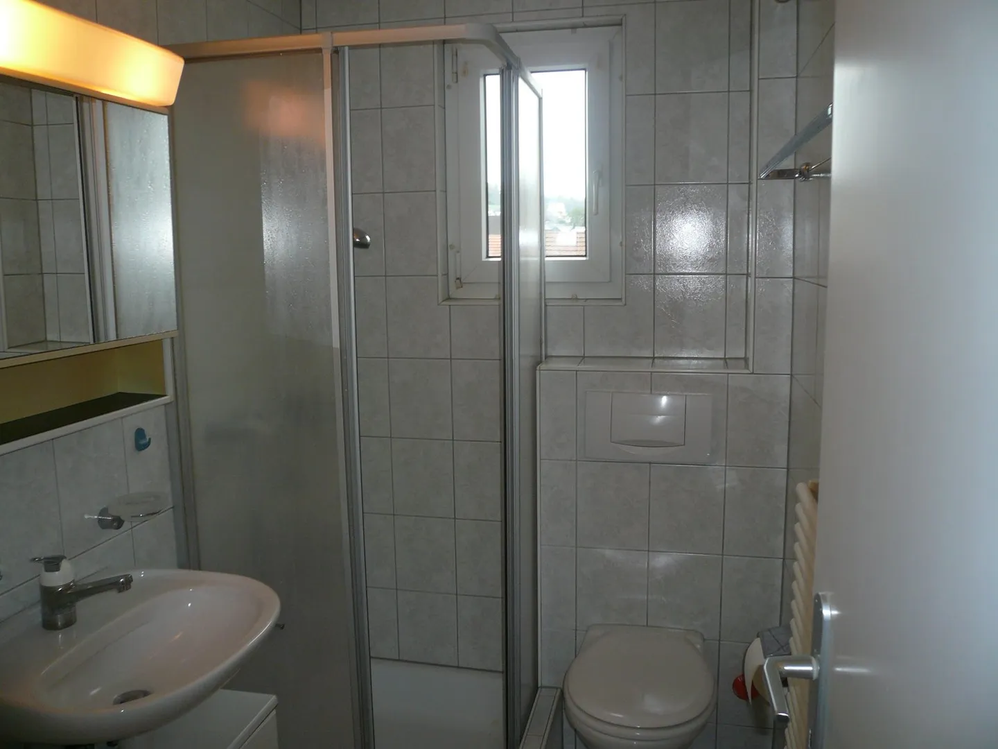 Bel appartement de 4,5 pièces à louer avec balcon ensoleillé - Photo 6 sur 9