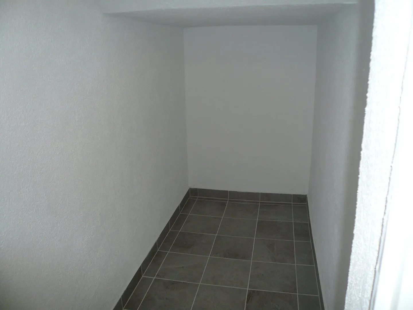 Bel appartement de 4,5 pièces à louer avec balcon ensoleillé - Photo 7 sur 9